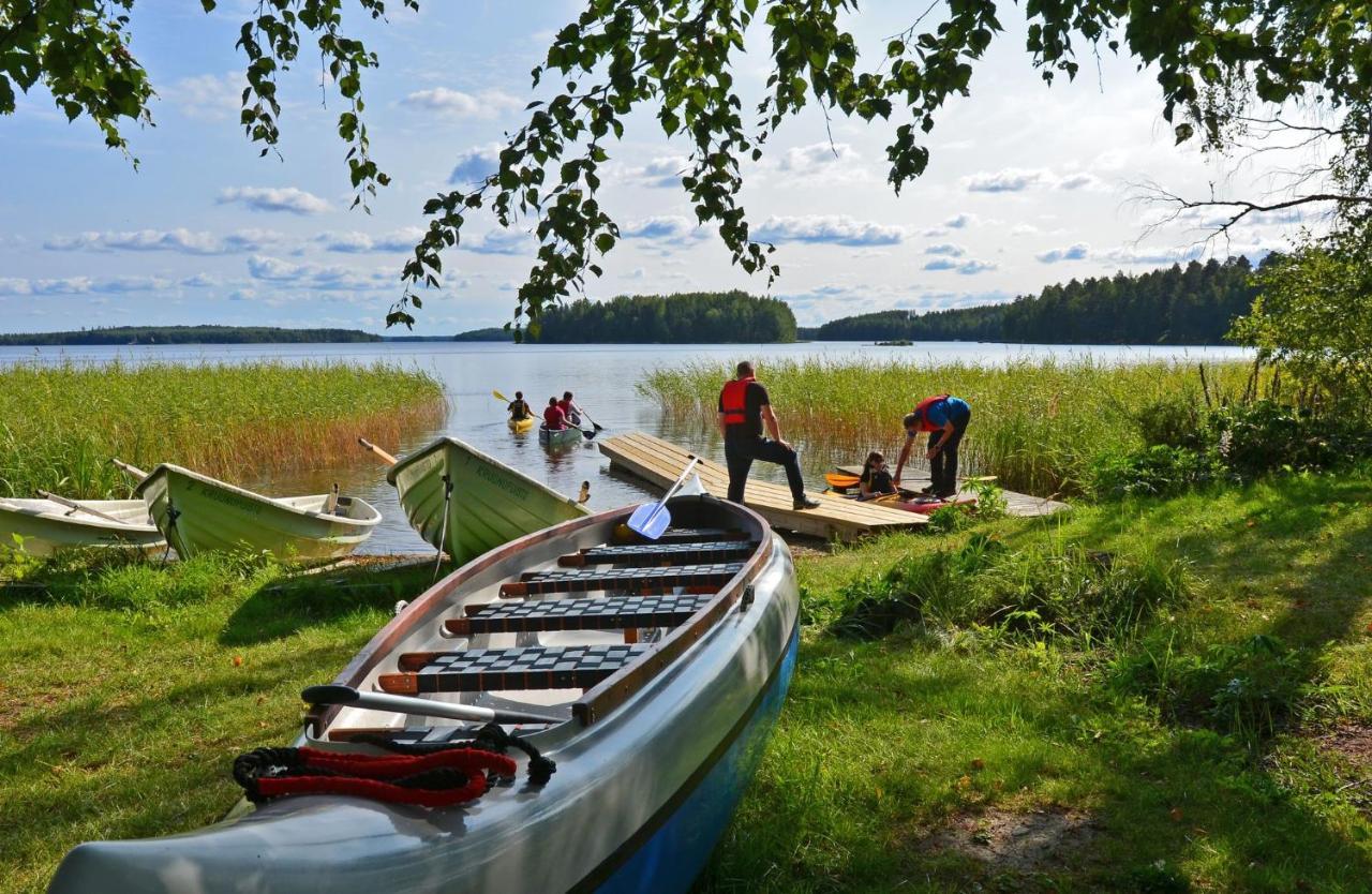 Hotel Kruunupuisto ปุงกาฮารียู ภายนอก รูปภาพ