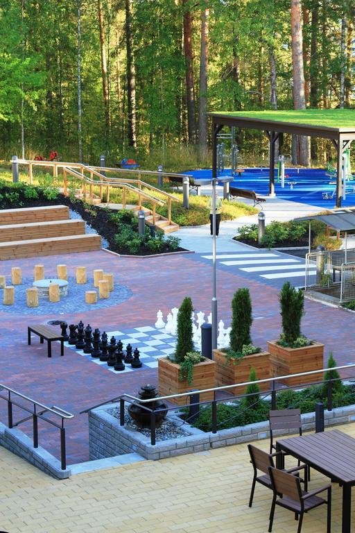Hotel Kruunupuisto ปุงกาฮารียู ภายนอก รูปภาพ
