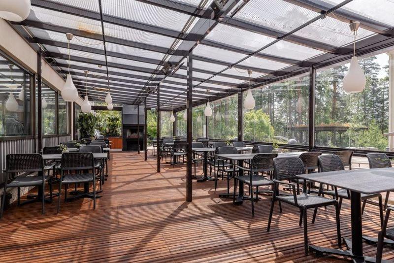 Hotel Kruunupuisto ปุงกาฮารียู ภายนอก รูปภาพ