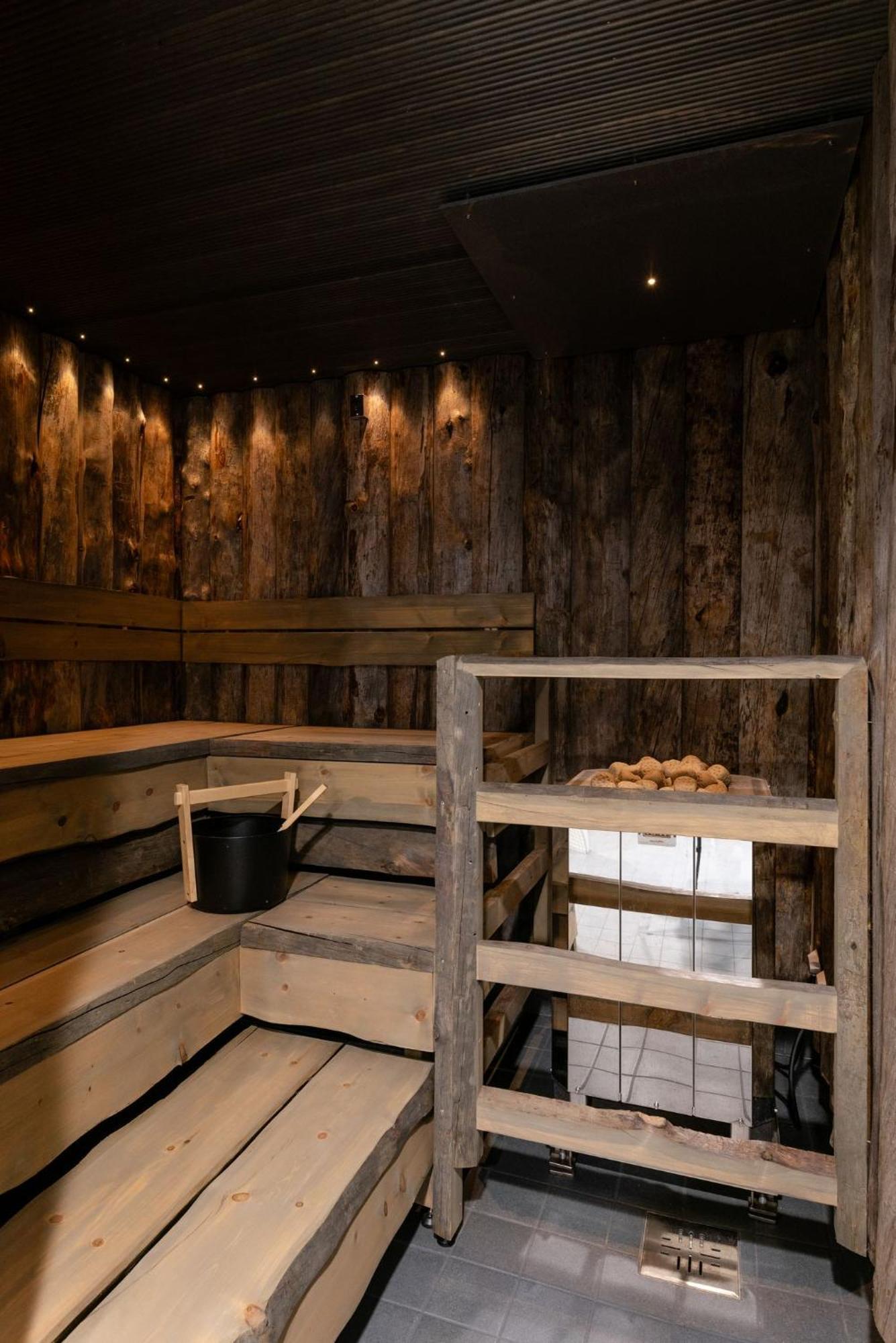 Hotel Kruunupuisto ปุงกาฮารียู ภายนอก รูปภาพ