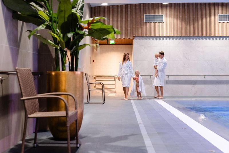 Hotel Kruunupuisto ปุงกาฮารียู ภายนอก รูปภาพ