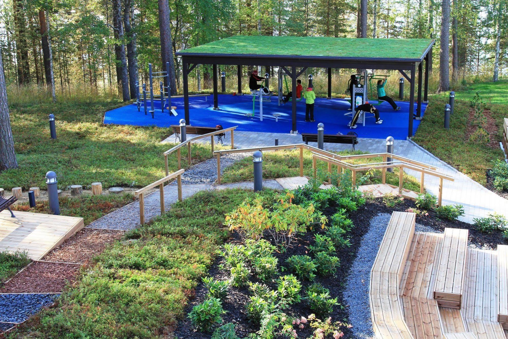 Hotel Kruunupuisto ปุงกาฮารียู ภายนอก รูปภาพ